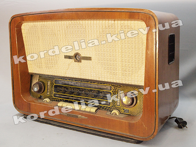 Retro radio record player